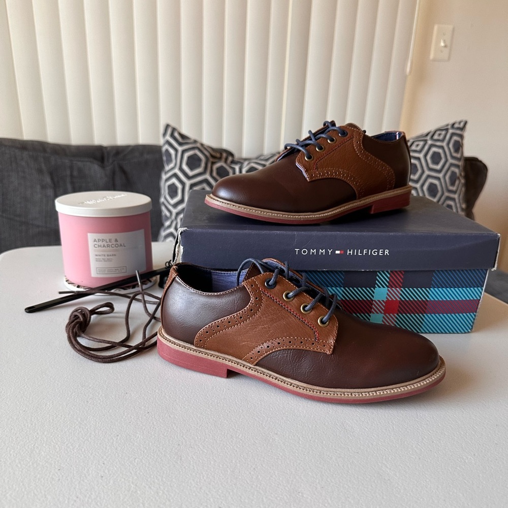 Tommy Hilfiger Boys Brown and Tan Dress Shoes